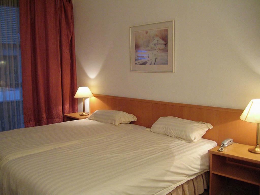 Hotel Keyserlei 3*